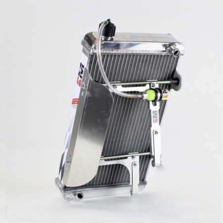 RADIATOR EM-09 (WITH BRACKETS)
